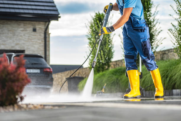 Best Driveway Pressure Washing  in Ganado, TX